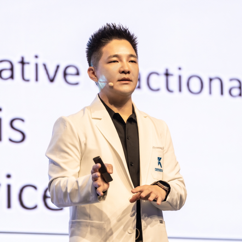 강남역스컬트라 엑스퍼트로 지정된 피어봄의원 장효승원장님 사진
