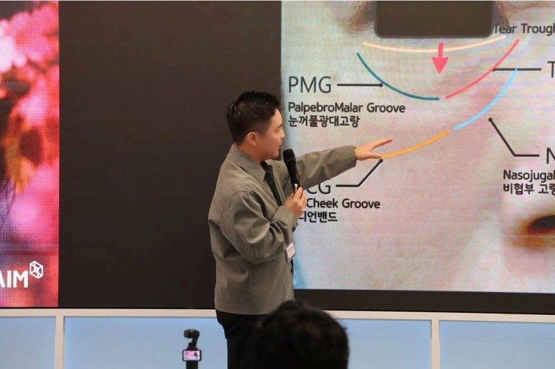 S.M.A.R.T Academy lecture explaining periocular anatomy