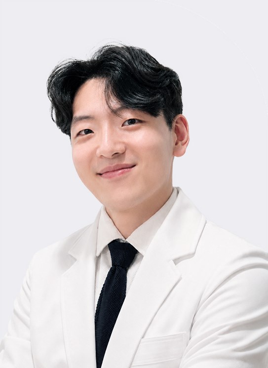 Taegyu Lee 総括院長(Gangnam Pieobom Clinic)